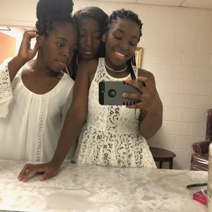 Meet your Posher, Laruth